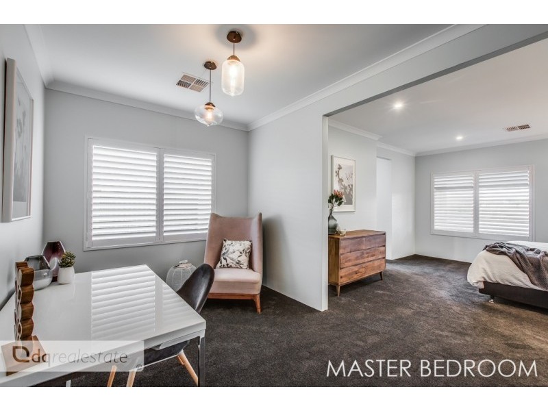 17 Dumbarton Way, Landsdale WA 6065