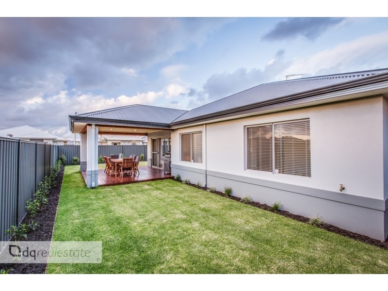 17 Dumbarton Way, Landsdale WA 6065