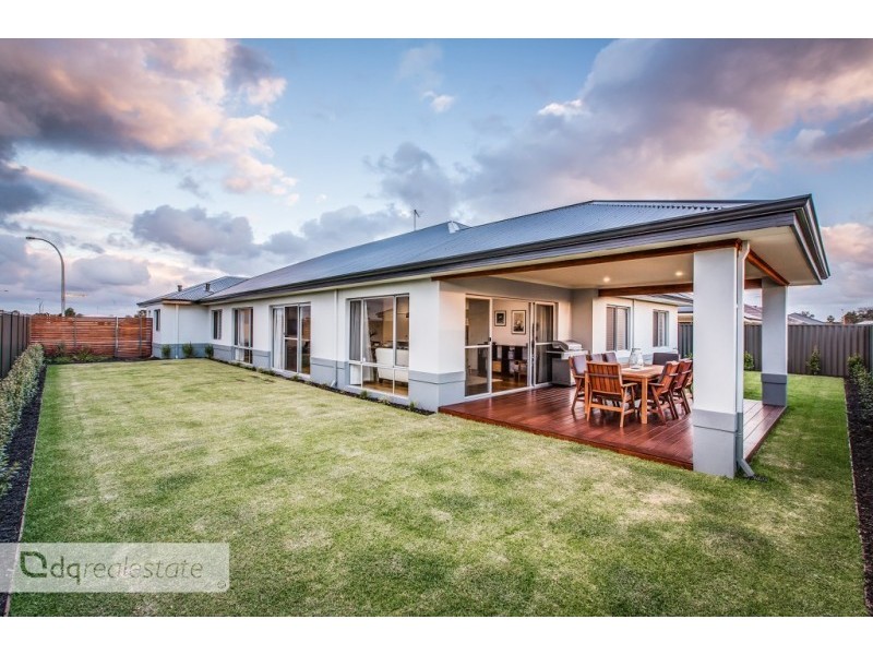 17 Dumbarton Way, Landsdale WA 6065