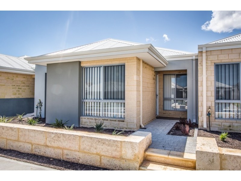 8 Midas Way, Alkimos WA 6038