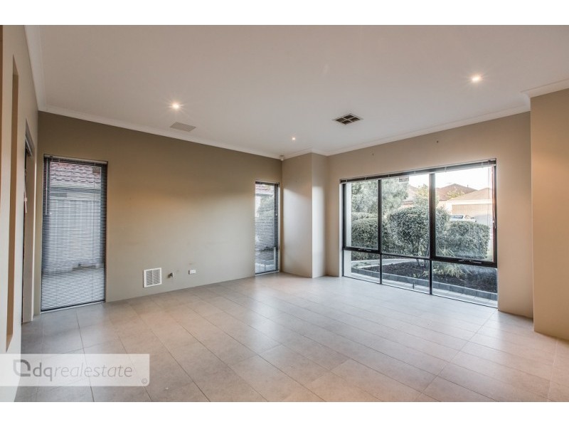 17 Lavender Chase, Darch WA 6065