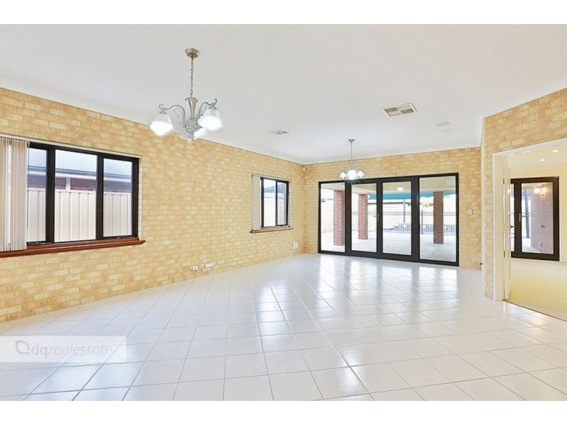 12 Limerick Crescent, Darch WA 6065