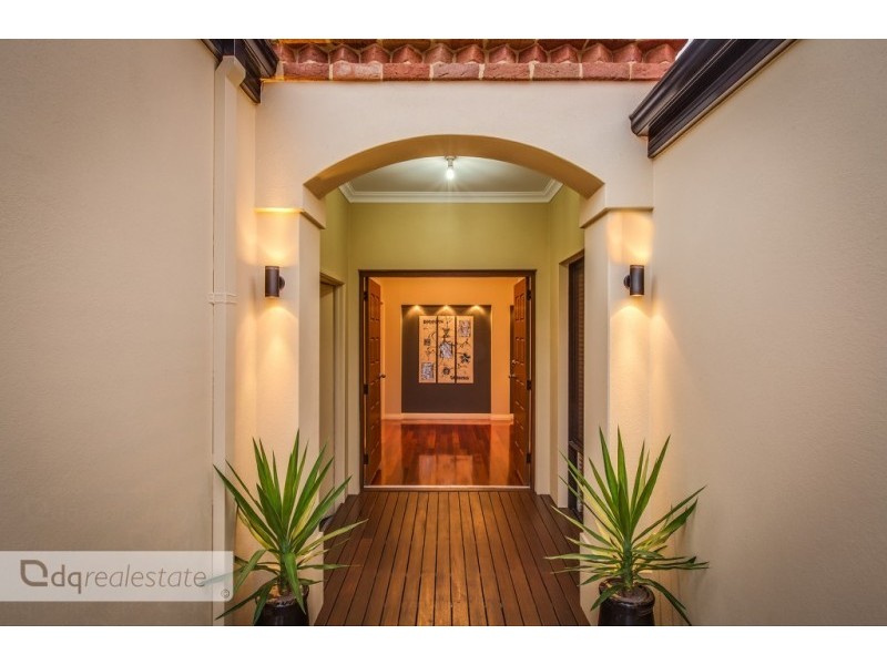 4 Hopper Turn, Madeley WA 6065