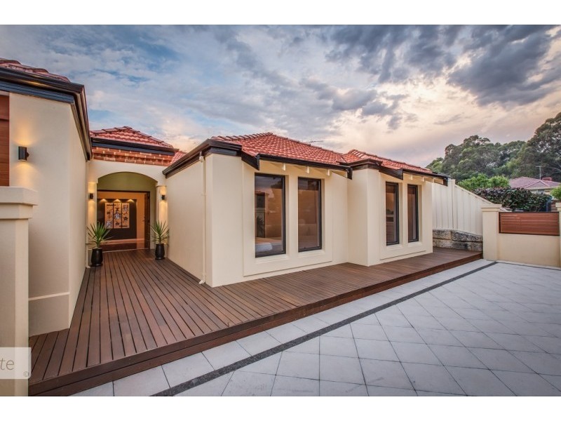 4 Hopper Turn, Madeley WA 6065