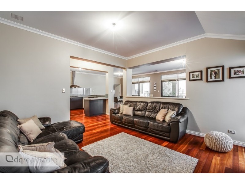 4 Hopper Turn, Madeley WA 6065