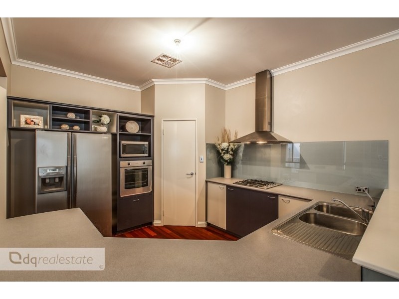 4 Hopper Turn, Madeley WA 6065