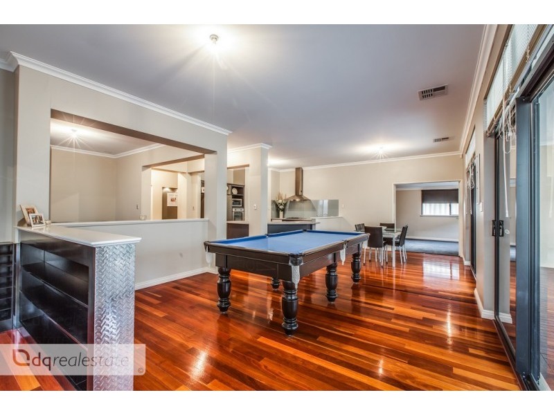 4 Hopper Turn, Madeley WA 6065