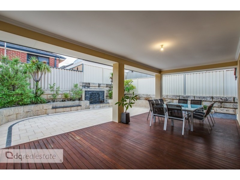 4 Hopper Turn, Madeley WA 6065