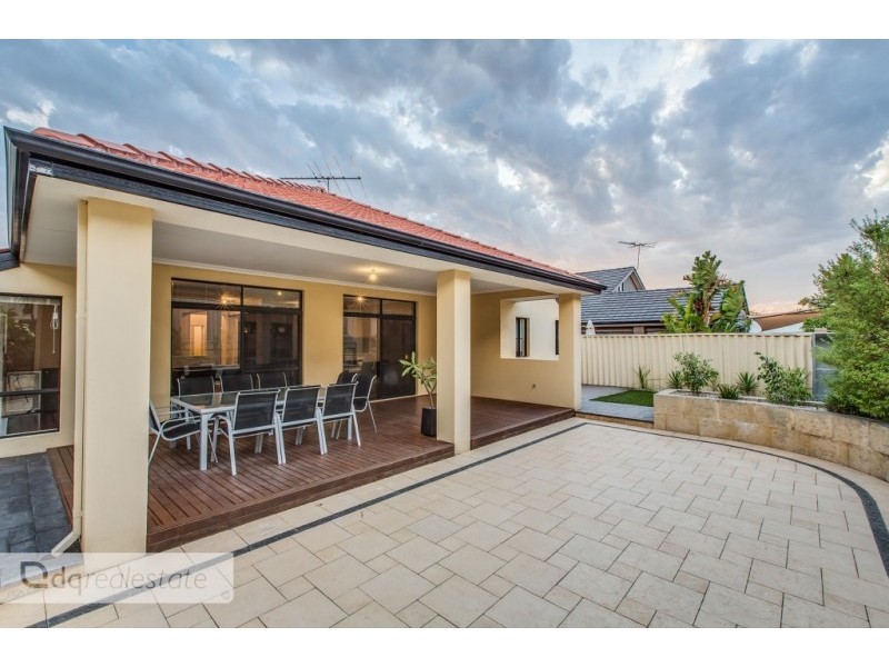 4 Hopper Turn, Madeley WA 6065