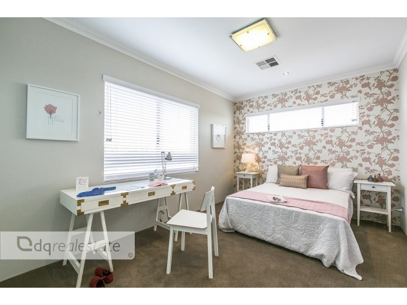 53 Solaia Loop, Woodvale WA 6026