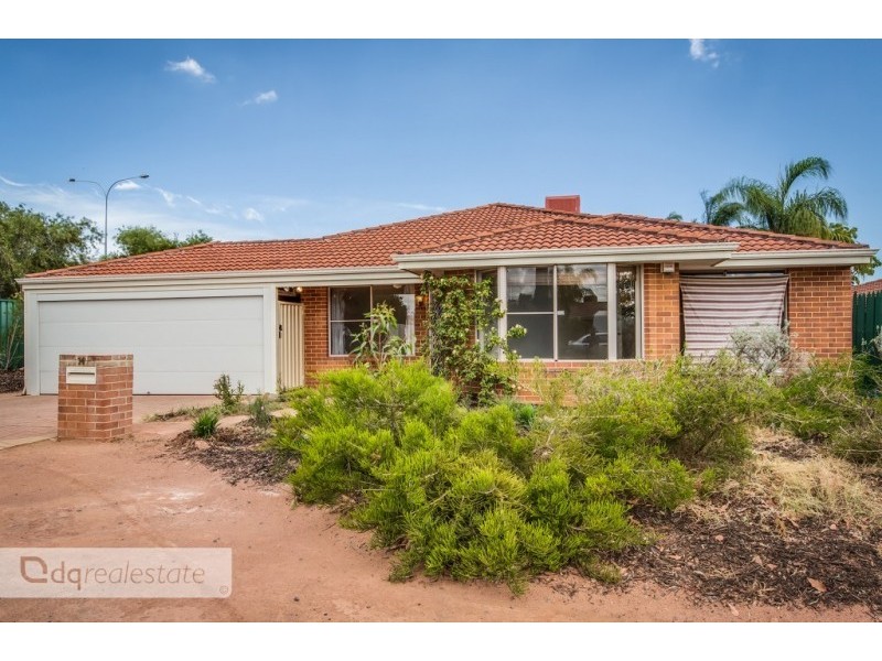 14 Woodlupine Rise, Woodvale WA 6026