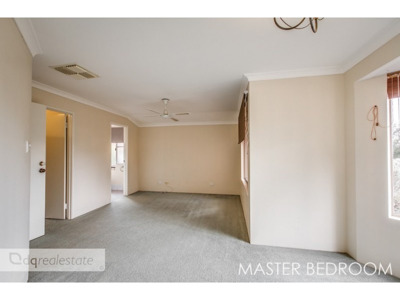 14 Woodlupine Rise, Woodvale WA 6026