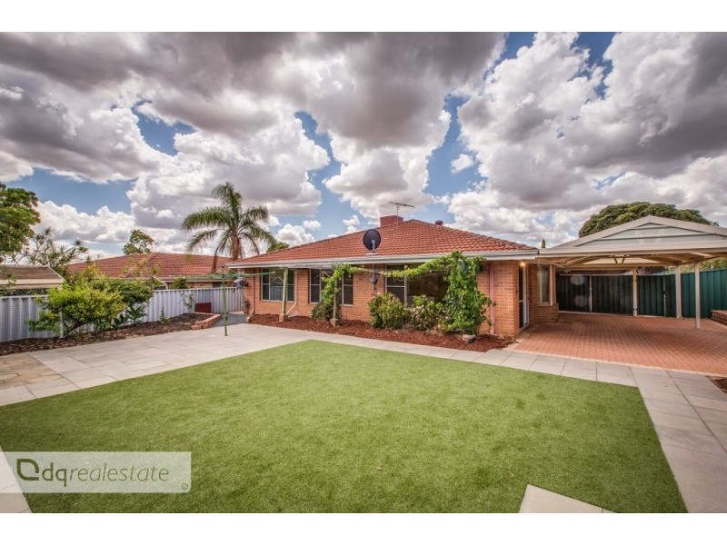 14 Woodlupine Rise, Woodvale WA 6026