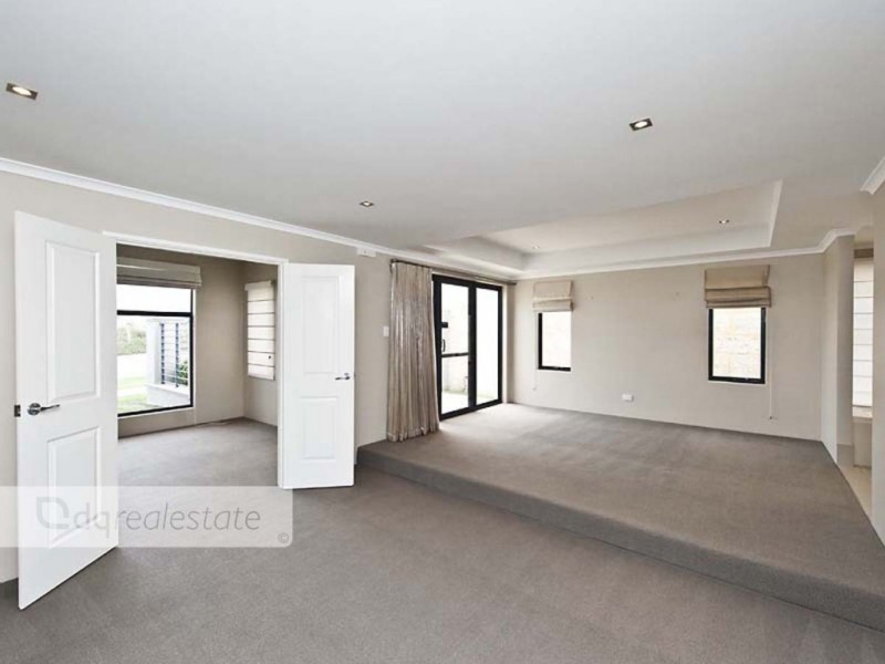 26 Jindalee Boulevard, Jindalee WA 6036