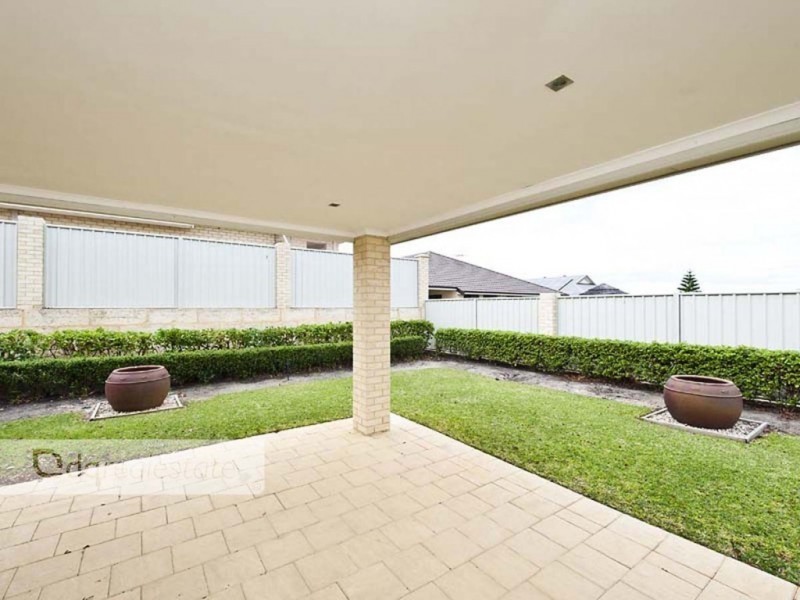 26 Jindalee Boulevard, Jindalee WA 6036