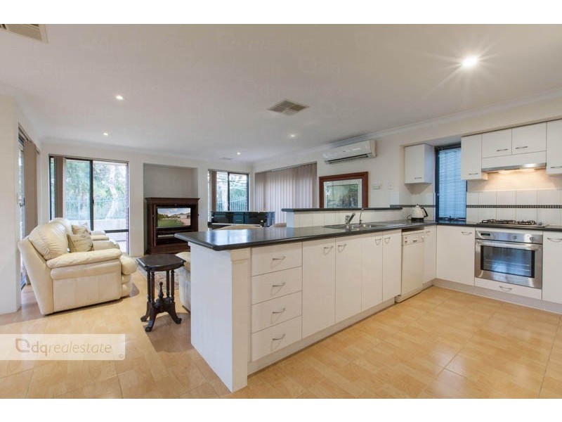 18 Hersey Parkway, Landsdale WA 6065