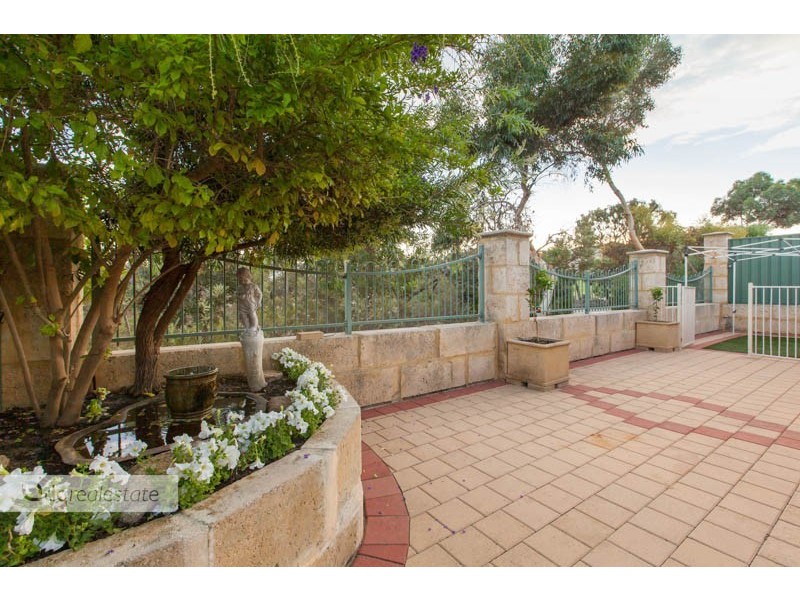 18 Hersey Parkway, Landsdale WA 6065