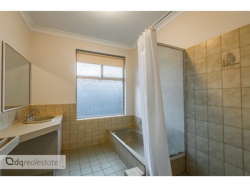 24 Comstock Way, Woodvale WA 6026