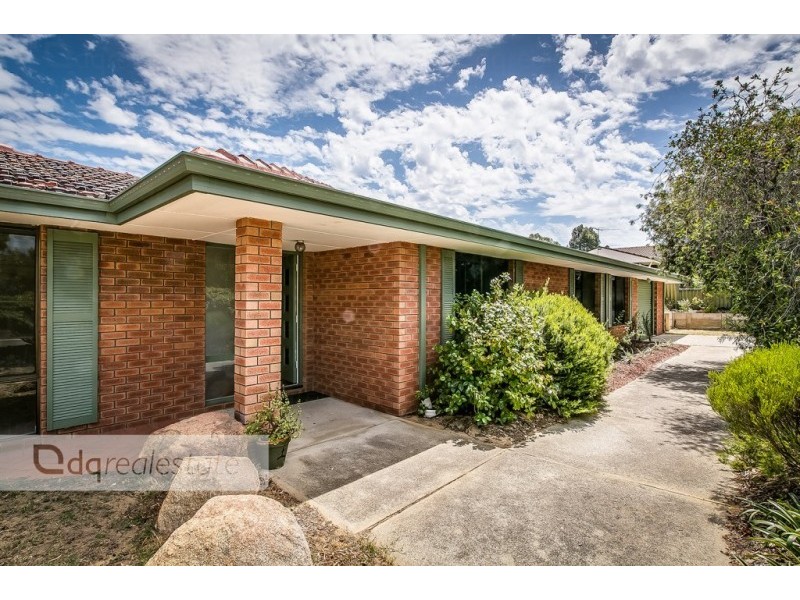 2 Hillside Close, Edgewater WA 6027