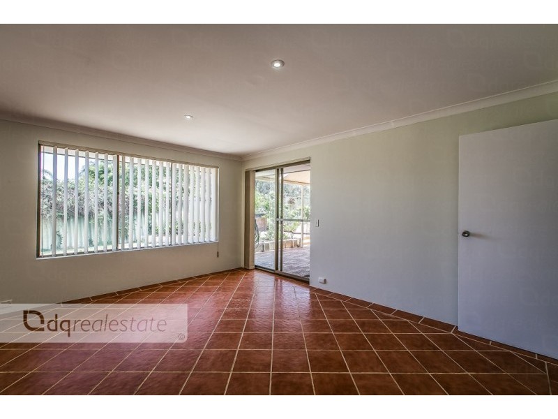 2 Hillside Close, Edgewater WA 6027