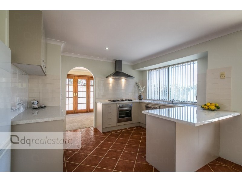 2 Hillside Close, Edgewater WA 6027