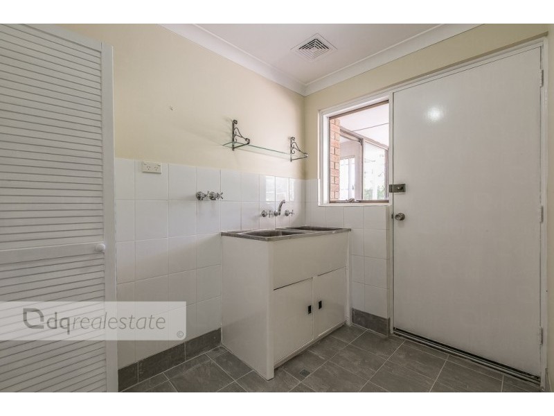 2 Hillside Close, Edgewater WA 6027