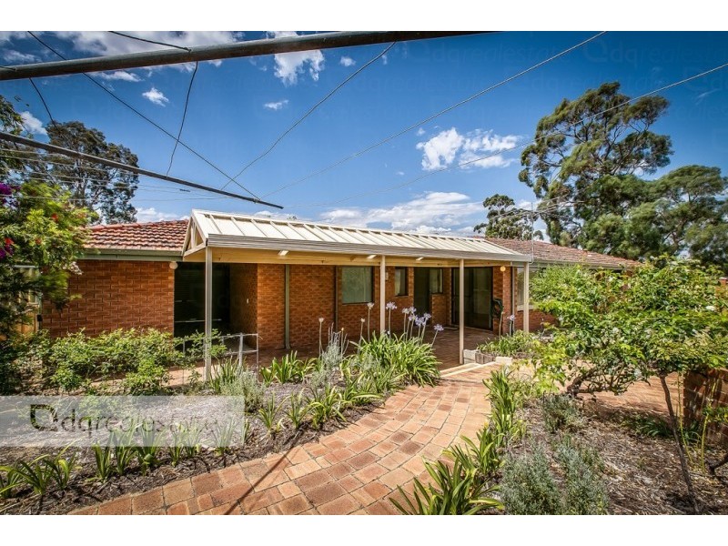 2 Hillside Close, Edgewater WA 6027