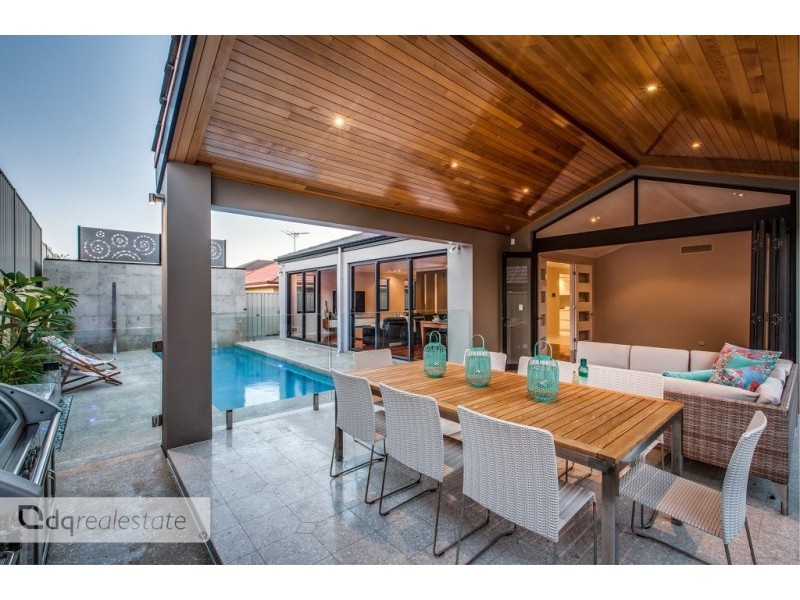 12 Castanet Drive, Madeley WA 6065