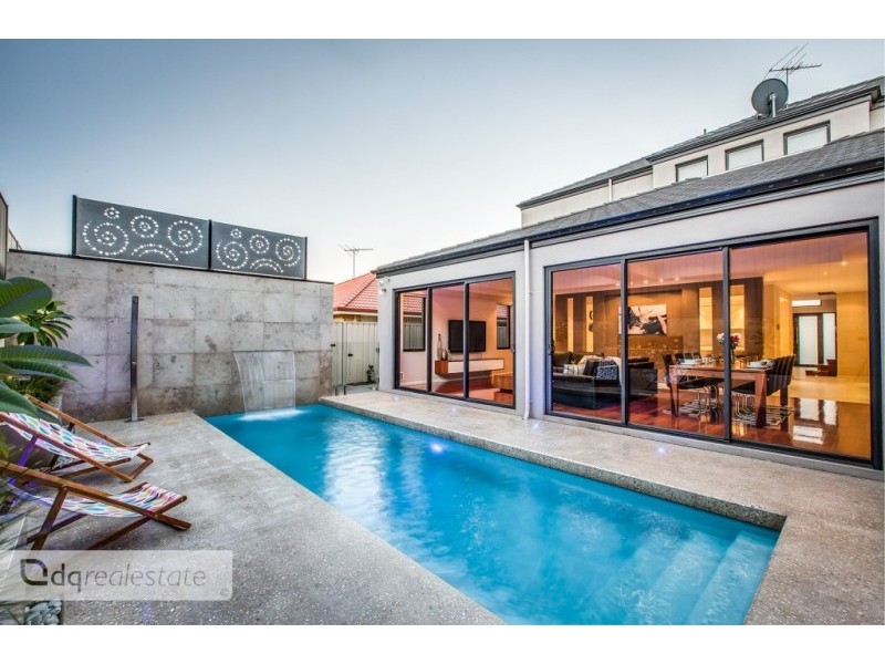 12 Castanet Drive, Madeley WA 6065