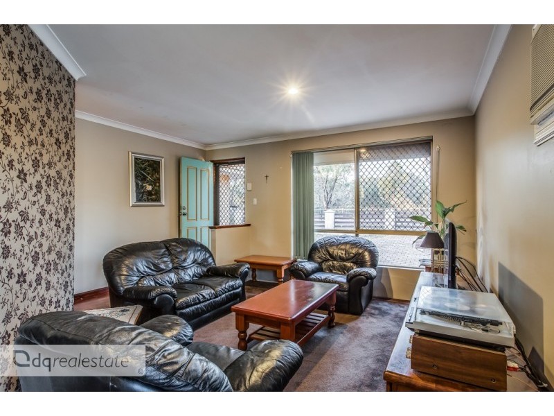 21 Aristos Way, Marangaroo WA 6064