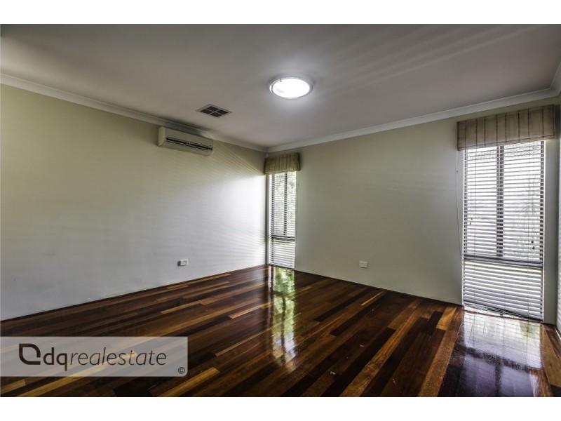 22 Crosthwait Circle, Tapping WA 6065