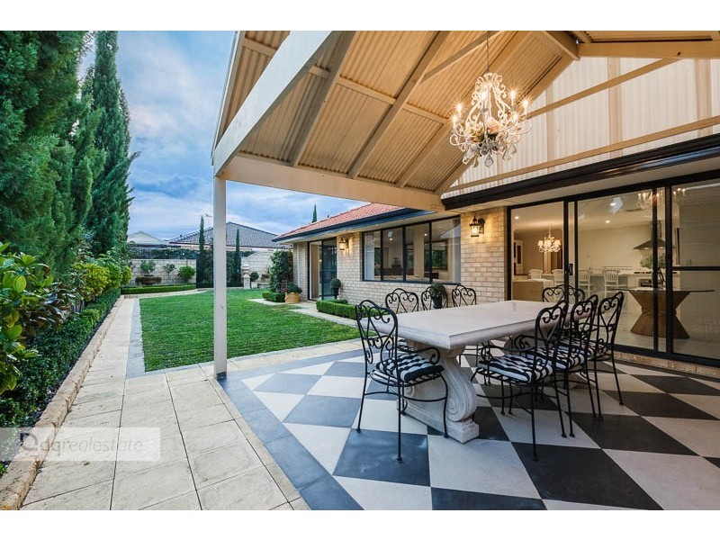 33 Limerick Crescent, Darch WA 6065