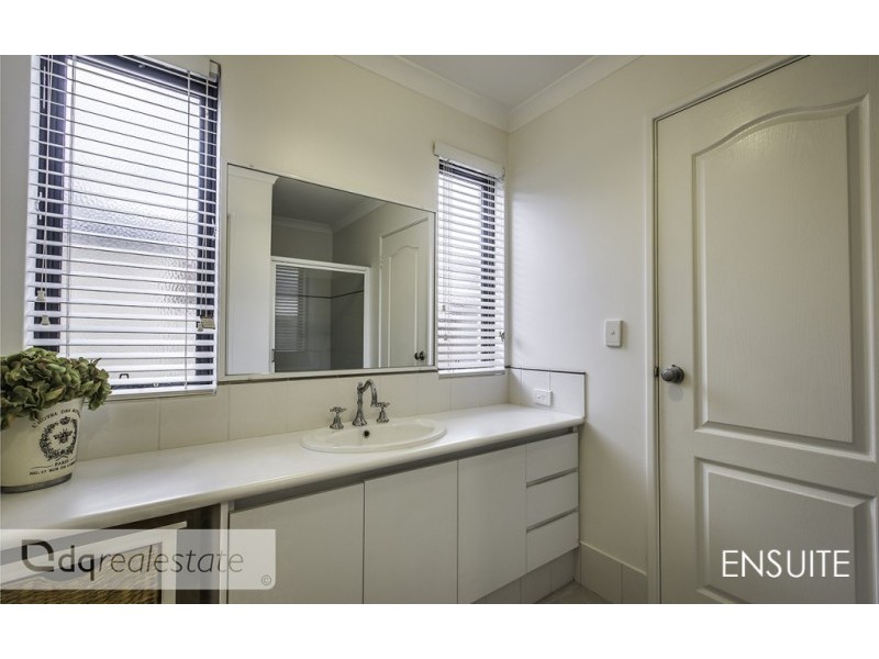 33 Limerick Crescent, Darch WA 6065