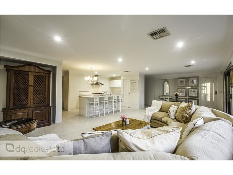 33 Limerick Crescent, Darch WA 6065