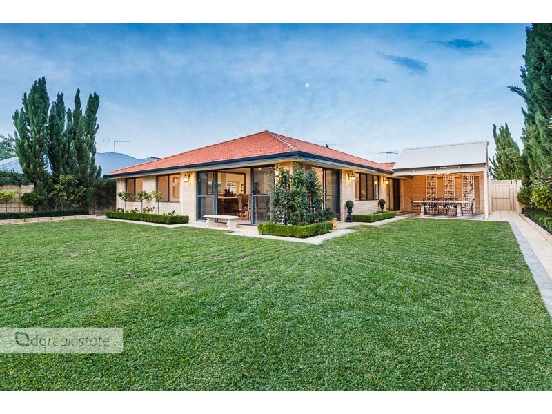 33 Limerick Crescent, Darch WA 6065