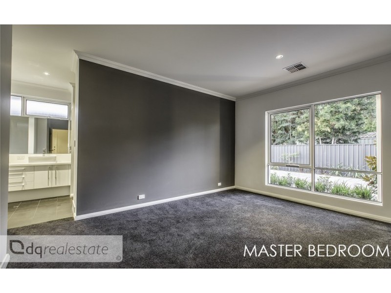 12 Westbury Lane, Madeley WA 6065
