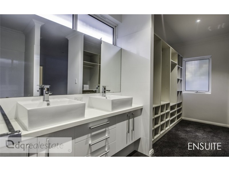 12 Westbury Lane, Madeley WA 6065