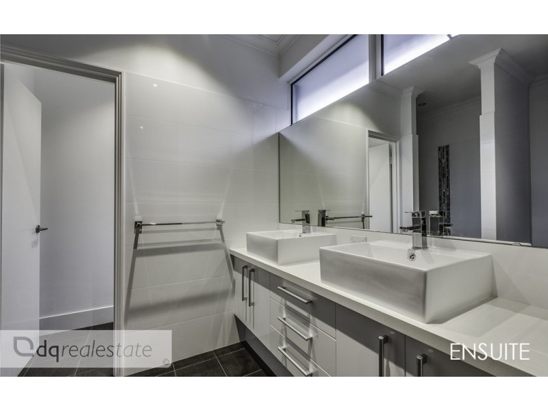 12 Westbury Lane, Madeley WA 6065