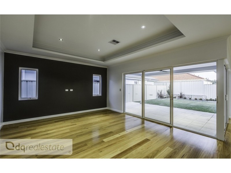 12 Westbury Lane, Madeley WA 6065