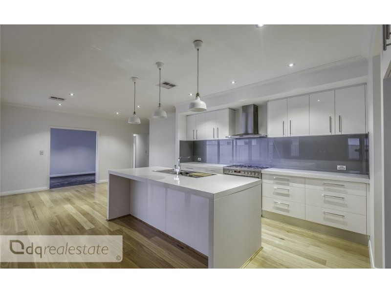 12 Westbury Lane, Madeley WA 6065