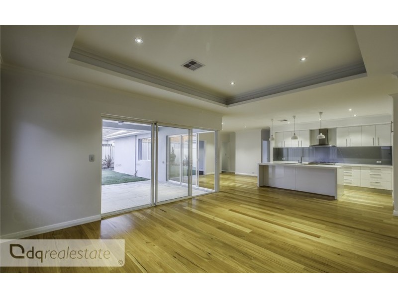 12 Westbury Lane, Madeley WA 6065