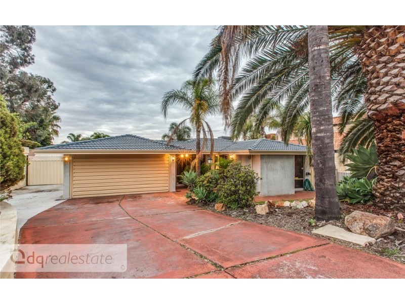 30 Cromwell Road, Alexander Heights WA 6064