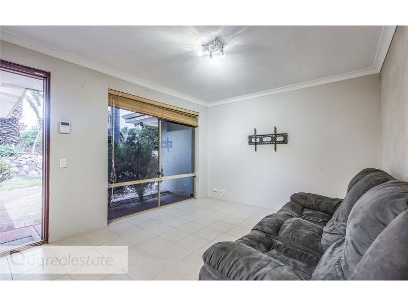 30 Cromwell Road, Alexander Heights WA 6064