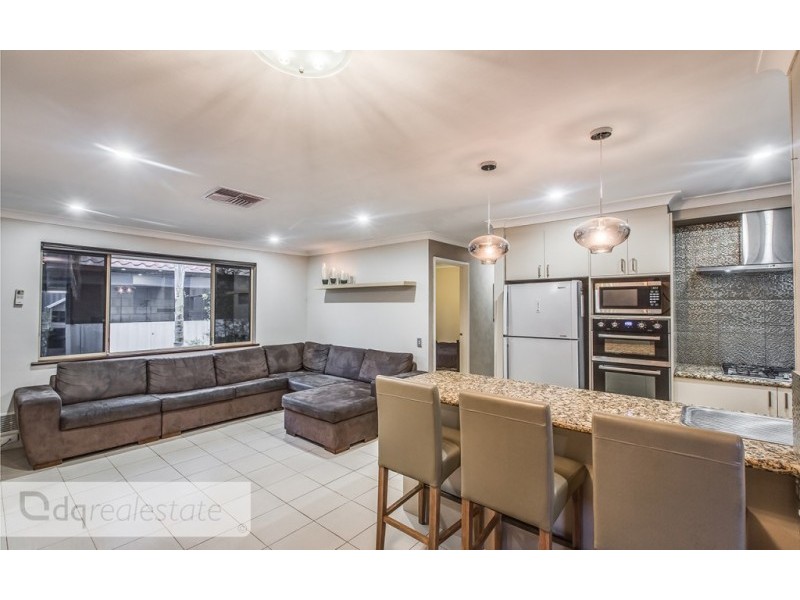 30 Cromwell Road, Alexander Heights WA 6064