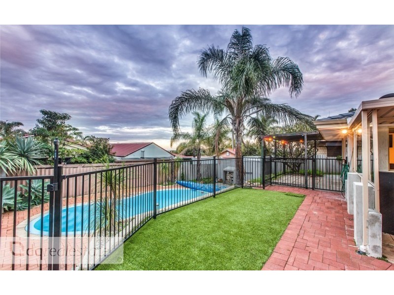 30 Cromwell Road, Alexander Heights WA 6064