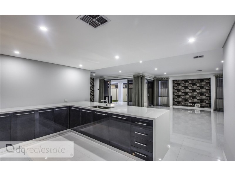 36 Jardins Grove, Landsdale WA 6065