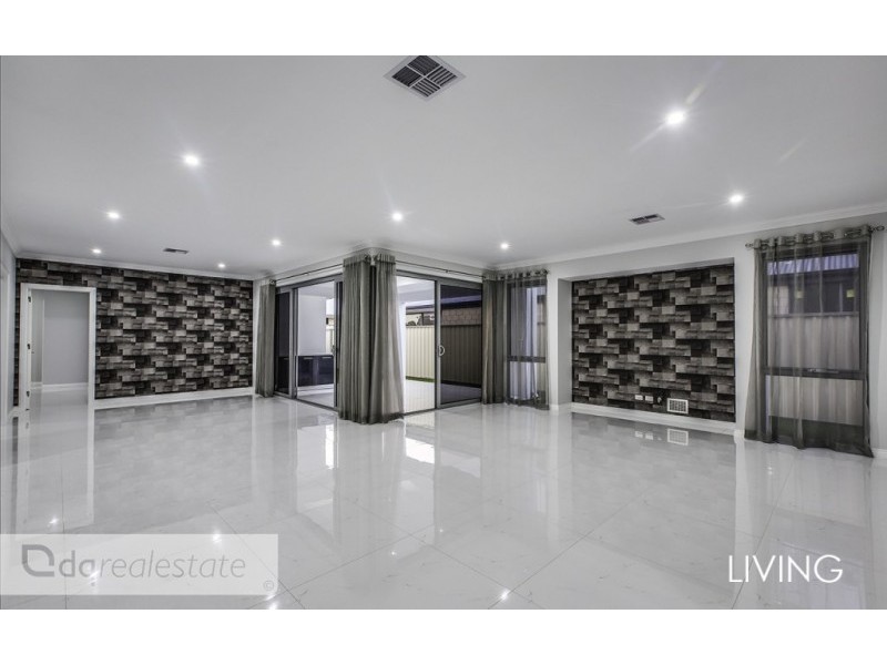 36 Jardins Grove, Landsdale WA 6065