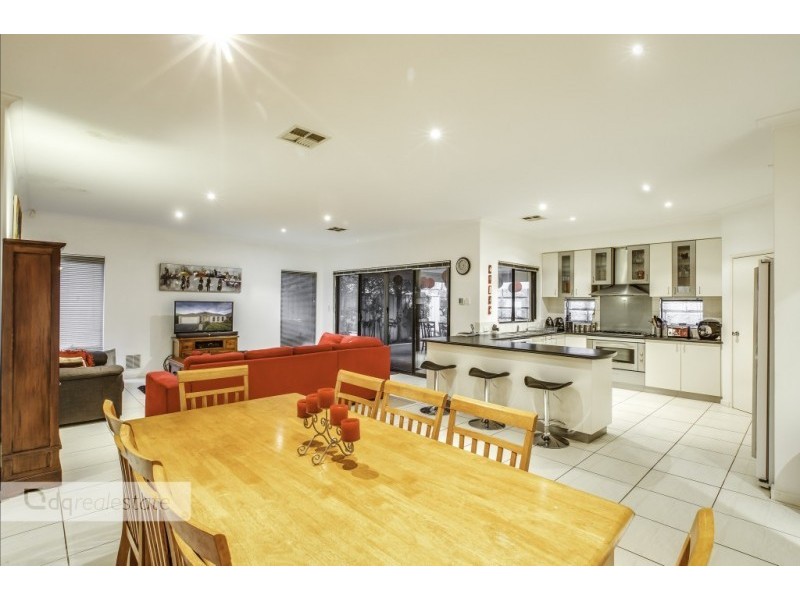 10 Lavender Chase, Darch WA 6065