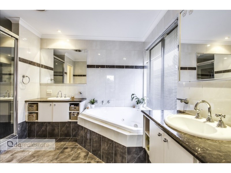 10 Lavender Chase, Darch WA 6065