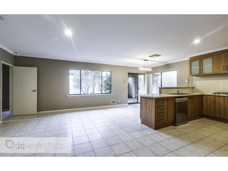 17 Russell Road, Madeley WA 6065